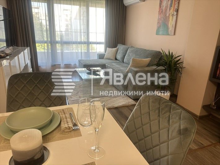 Продава се Двустаен апартамент в Пловдив, Младежки Хълм - 63 кв.м за 2445 €/кв.м - Снимка #7