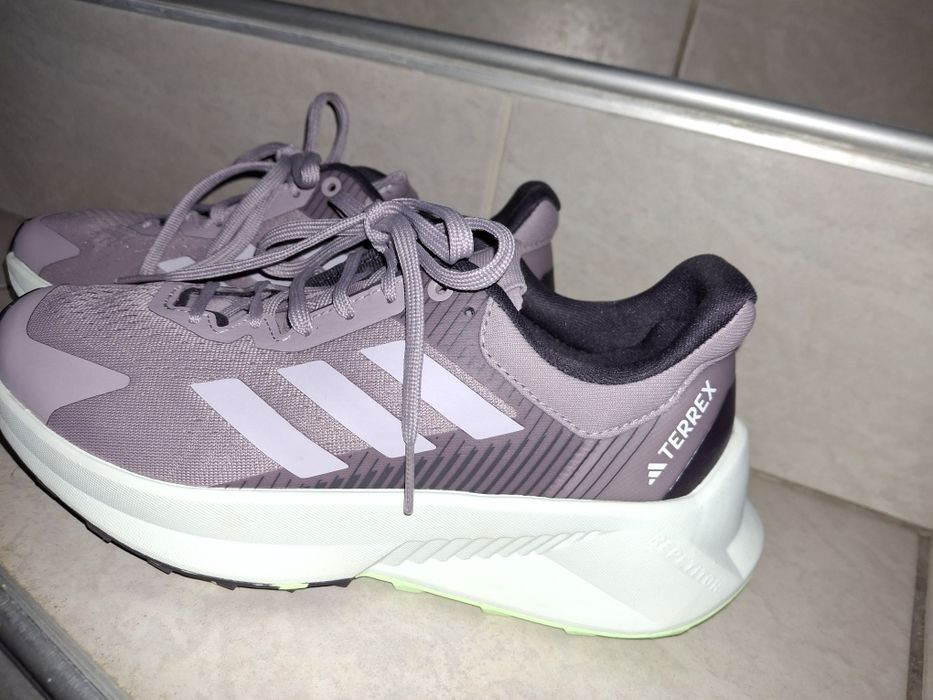 Дамски маратонки adidad