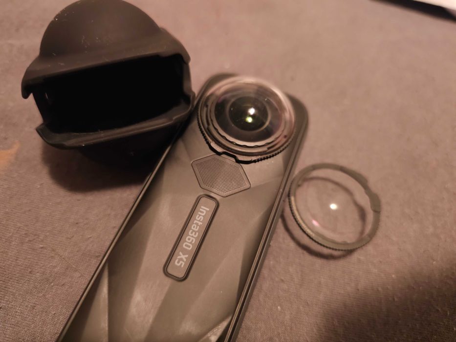 Vând insta 360 X5 , stare excelenta