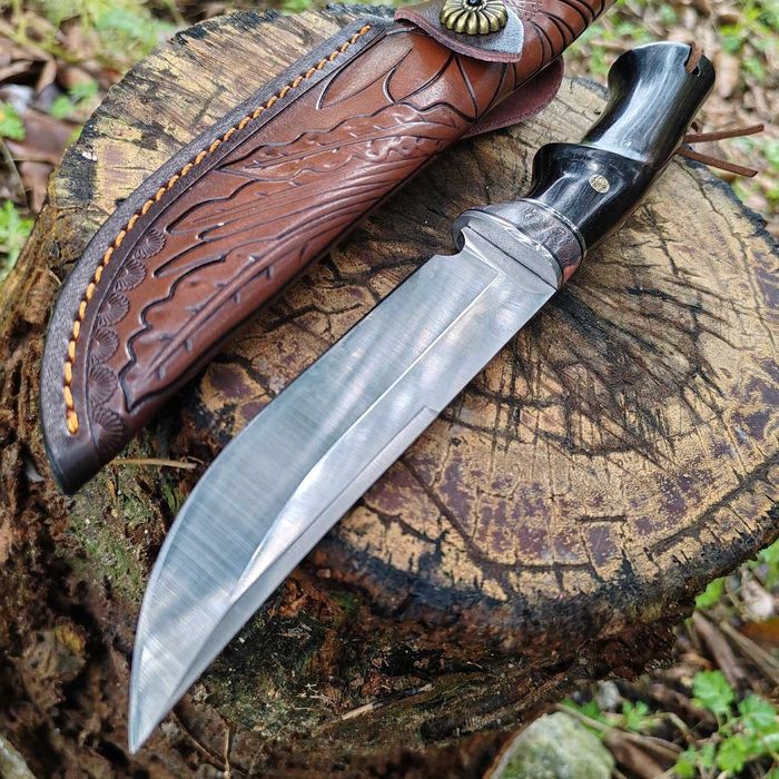 Ловен нож SKD-11 с красива кожена кания Стомана  8CR13MOV и абанос