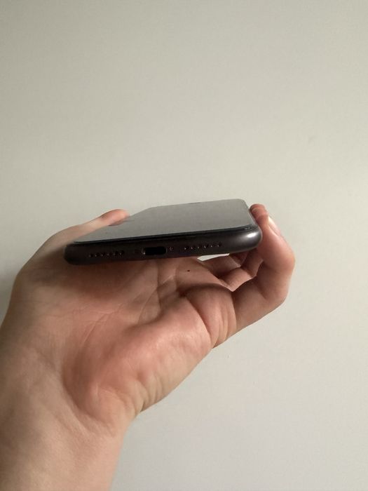 Продам Iphone 11 64gb