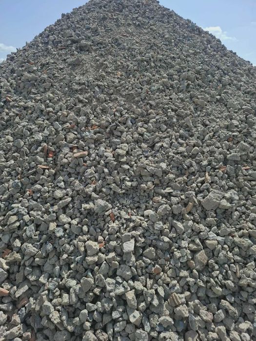 Vand beton, piatra  concasata