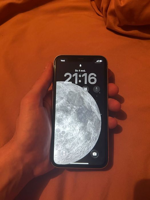 Продам Iphone 11