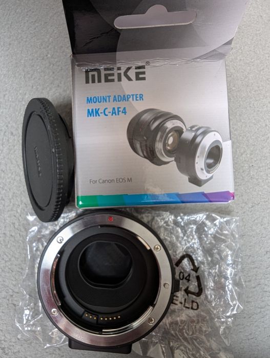 Фабричен комплект Canon M50 с два обектива и адаптер