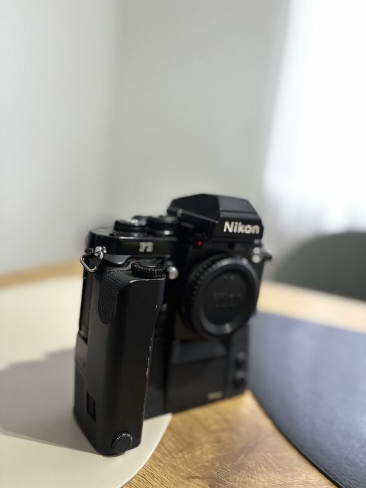 Nikon F3 HP + MD-4