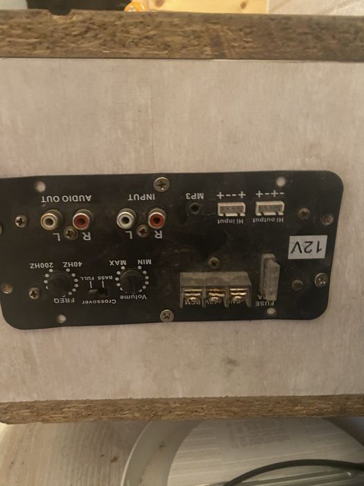 Продам усилитель.