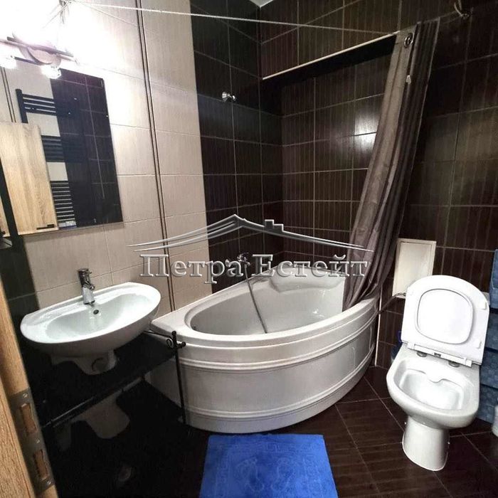 Дава се под наем Двустаен апартамент в к.к. Св.Св. Константин и Елена - 95 кв.м за 550 € - Снимка #12