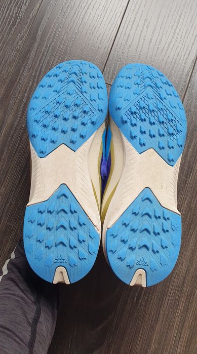 Детски футболни обувки