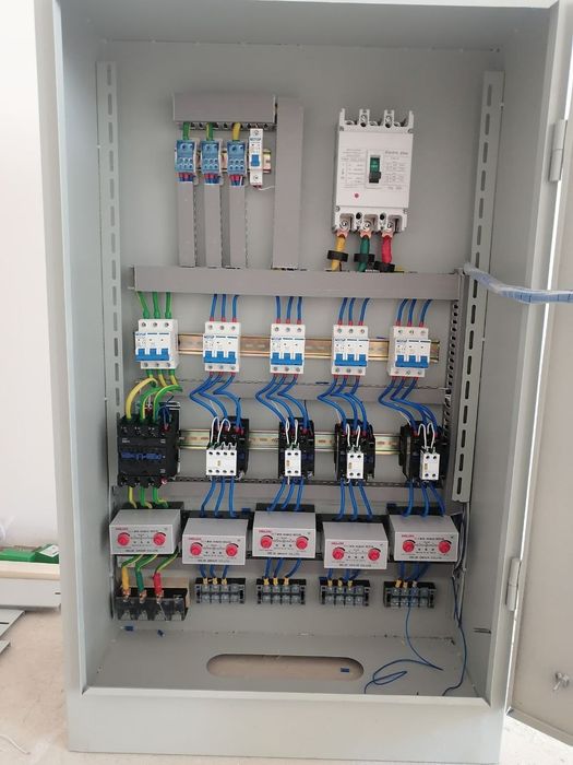 Elektr xizmatlar va kamera o'rnatish