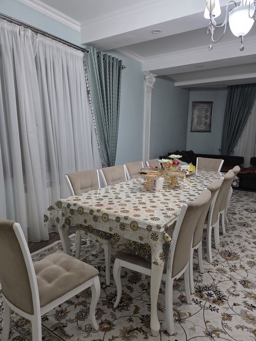 Продам стол, стулья