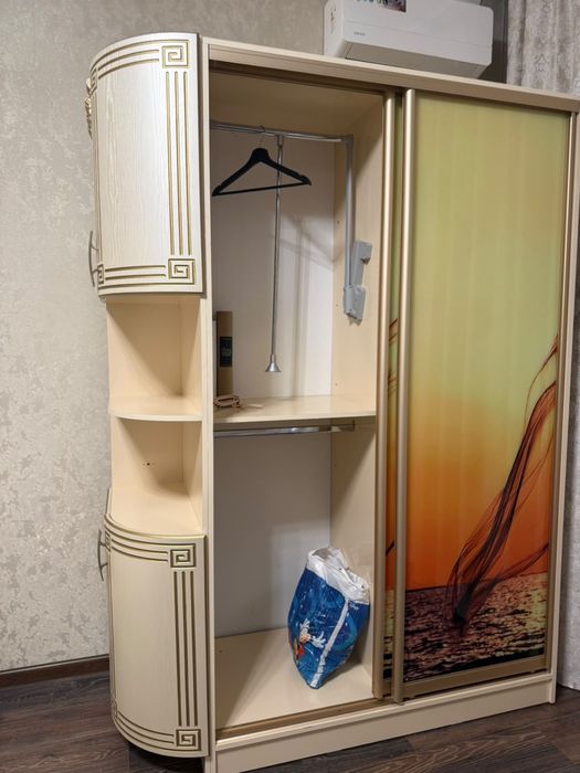 Продаю шкаф купе в спальню