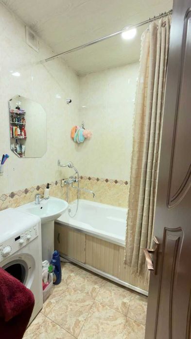 Ул Амира Темура, 2/3/4 Продается не торец ор-р Юнусабад Суд