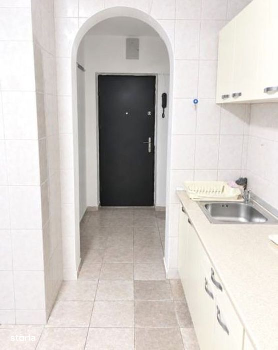 Garsonieră XL , Metrou Brâncoveanu, la 5 minute.