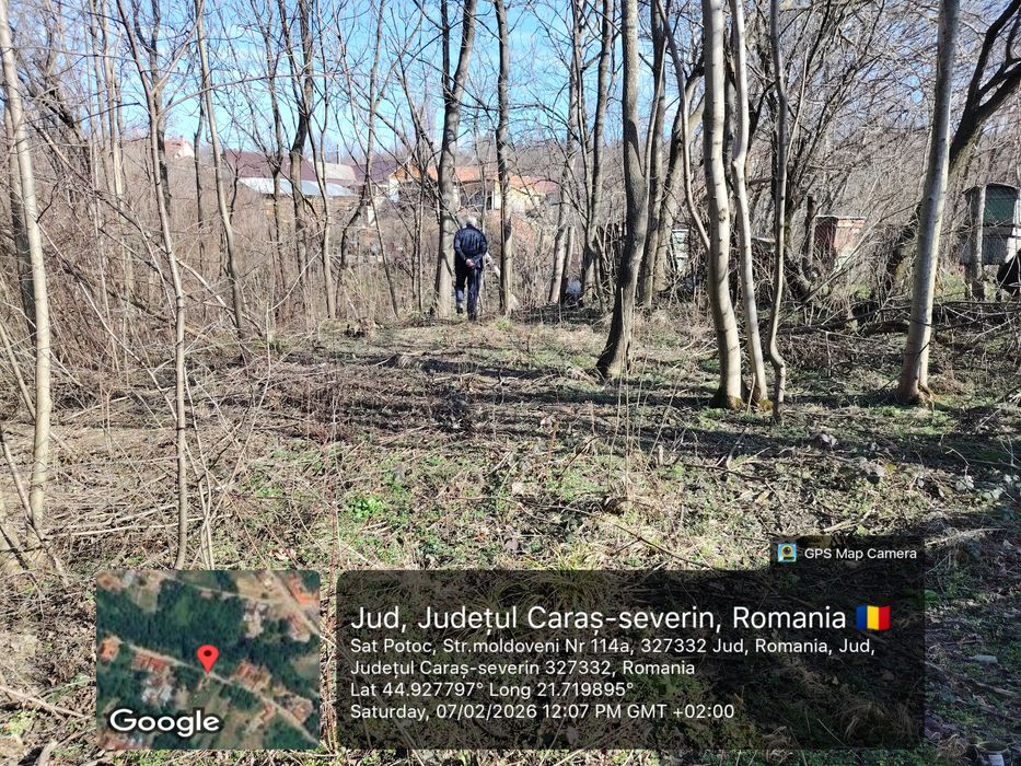 Vând teren intravilan în localitatea Potoc,  județul Caraș - Severin  foarte aproape de Ochiul Beiului într-o zonă turistică foarte frumoasa