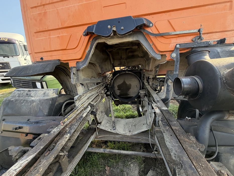 Камион Мерцедес 1314 125кс 6000куб 1991г на части