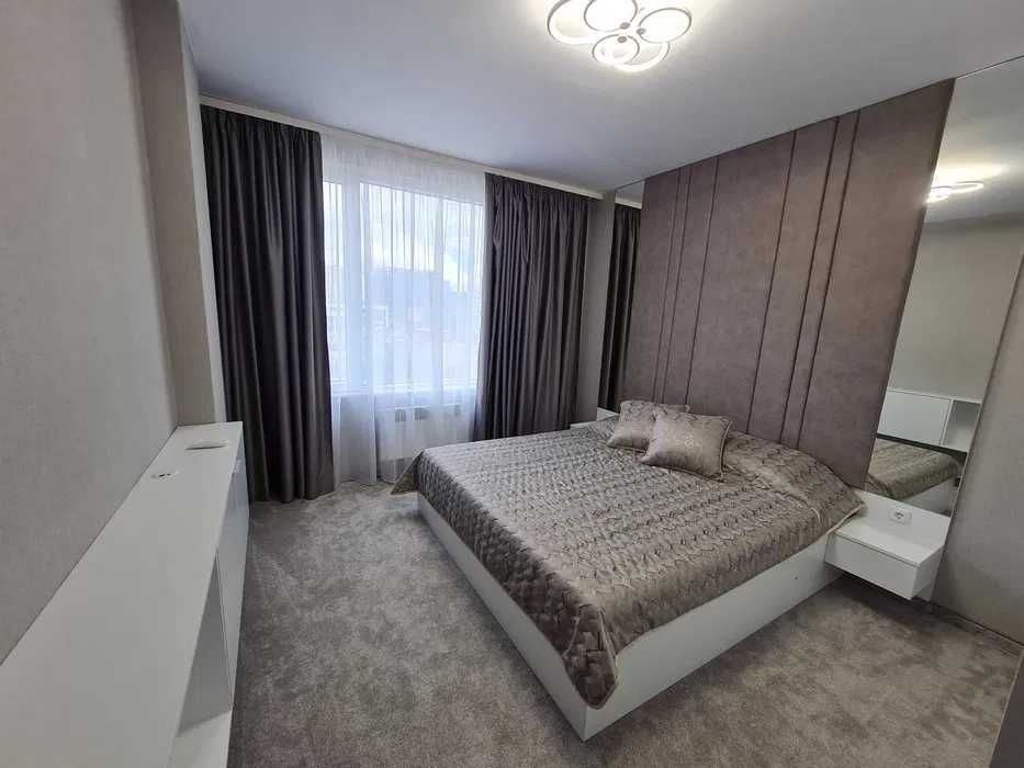 Дава се под наем Тристаен апартамент в София, Кръстова вада - 107 кв.м за 1296.42 € - Снимка #2