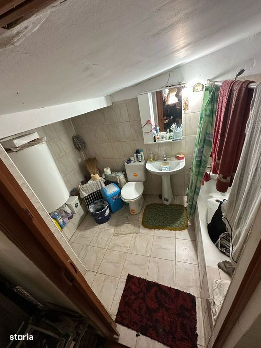 Casă de vânzare