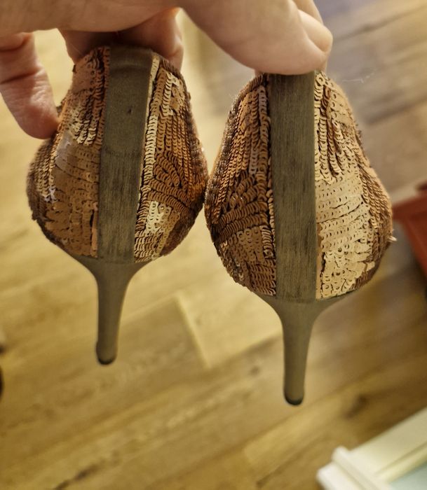 Stiletto Nissa paiete aurii,cupru, 38