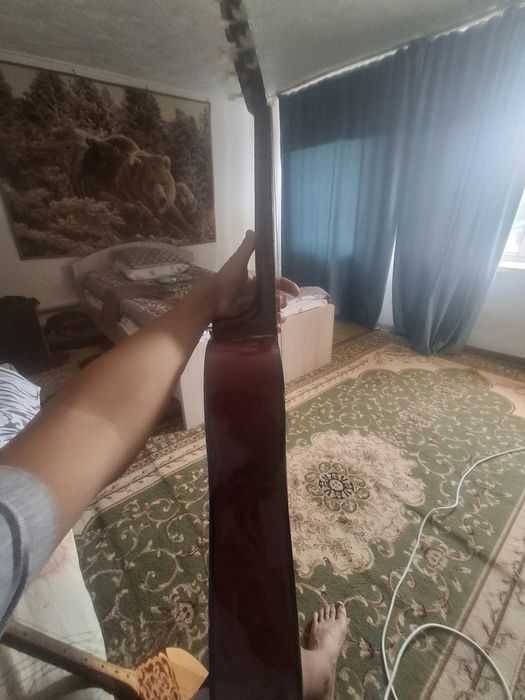 Продаю гитару и домбру