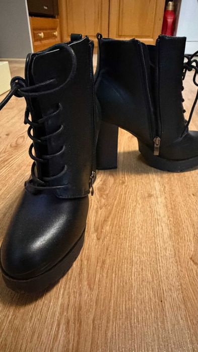 Обувки, боти с токче черни