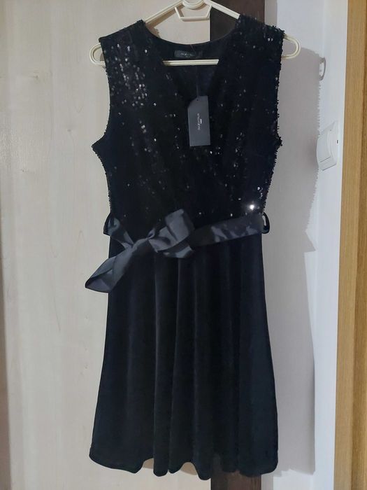 Rochie cu paiete M