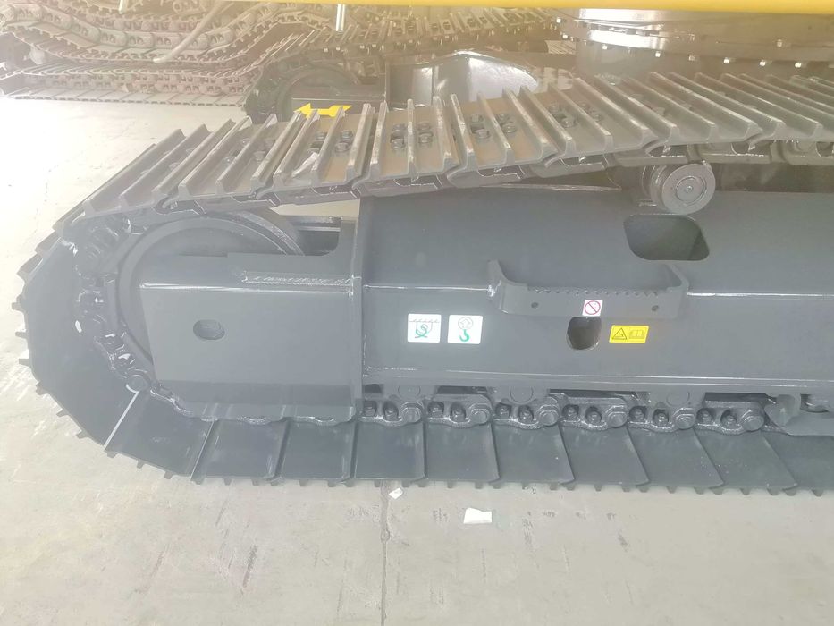 Гусеничный экскаватор Komatsu PC200-8M0