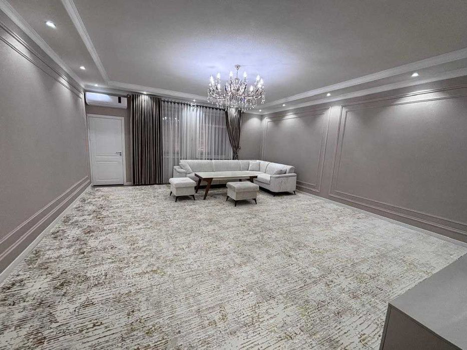 3х комнатная квартира на 1 этаже 106кв/м, в Самарканде