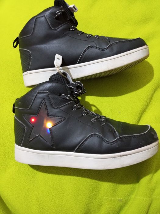 Ботинки lcwaikiki 32 р.