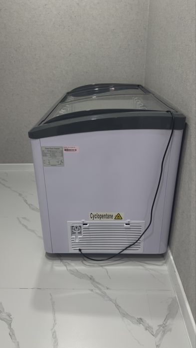 Продам ветринный морозильник