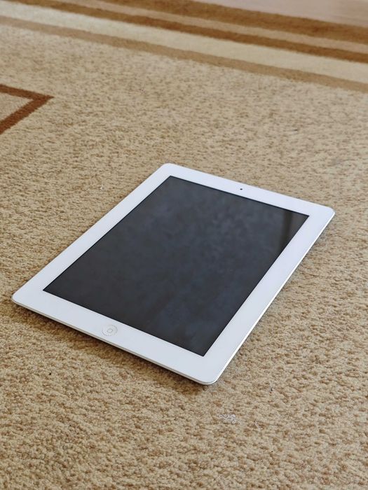 Продается ipad 4 поколения Б/У в отличном состоянии