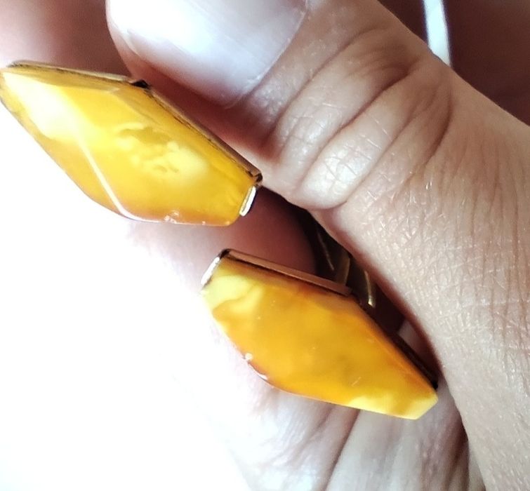 Копчета за ръкавели с натурален балтийски кехлибар (сребърни)