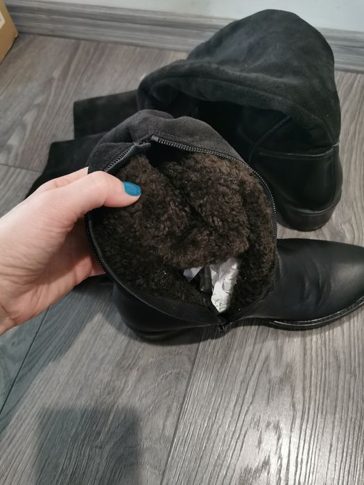 Cizme lungi peste genunchi