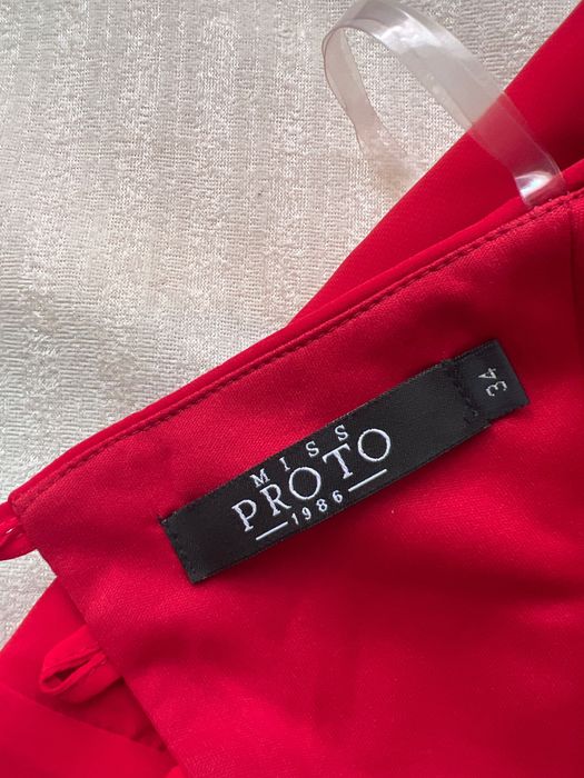 Нова Червена рокличка от Турция