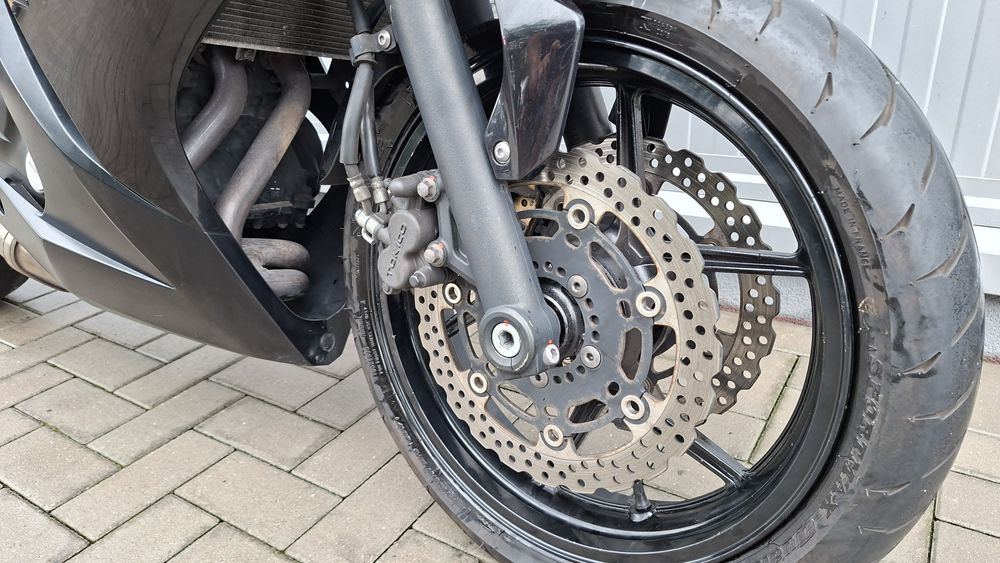 MotoFly vinde Kawasaki Er-6f 2013