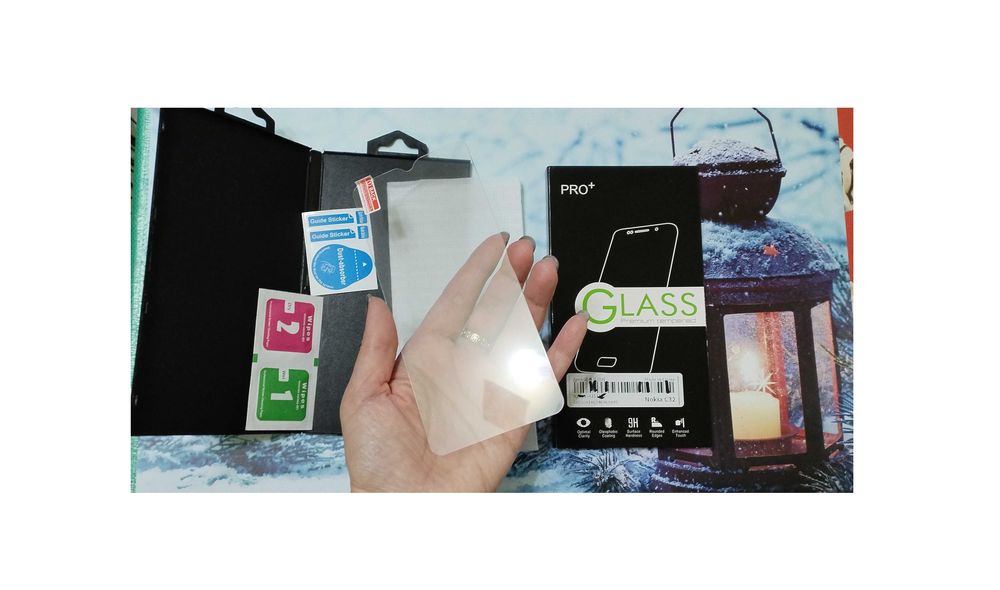 Pachet Folie Sticla securizata pentru smartphone Nokia C32, Noua