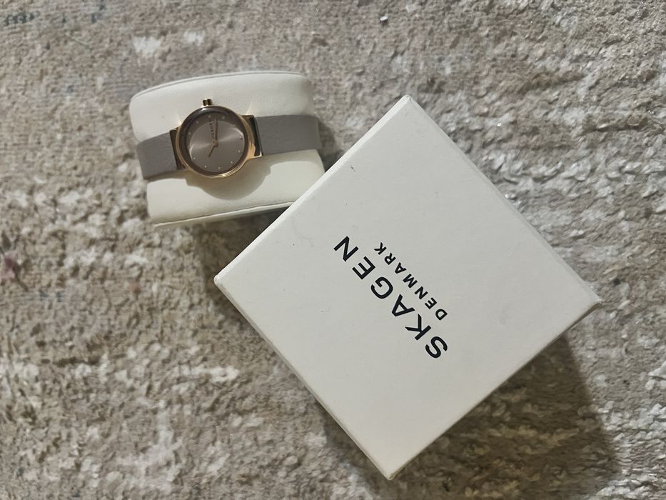 Ceas quartz cu o curea de piele, Bej SKAGEN DENMARK