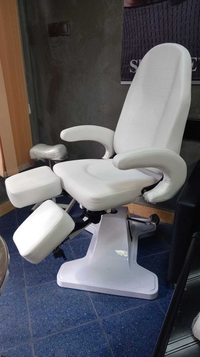 Стол за педикюр 112 - бял/сив/черен