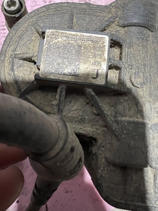 Etrier spate cu motoras stanga pt vw passat b8 arteon