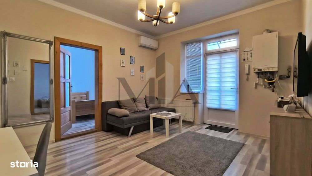 Casa de inchiriat cu 3 camere la curte comuna,  zona Centrala, Oradea