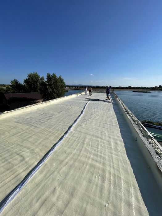 IZOLATIE Spuma poliuretanica