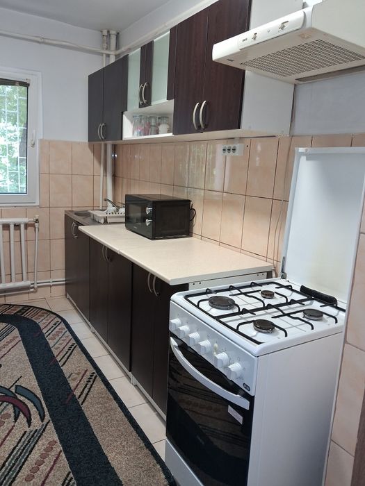 Închiriez apartament 2 camere