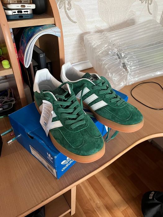 Кросовки adidas gazelle. торг