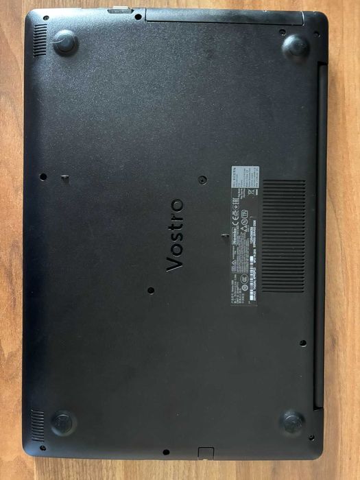 Лаптоп Dell Vostro 3590 (Intel Core i5-10210U/8GB RAM/Radeon R5 M435/240GB SSD/Full HD 15 инча)