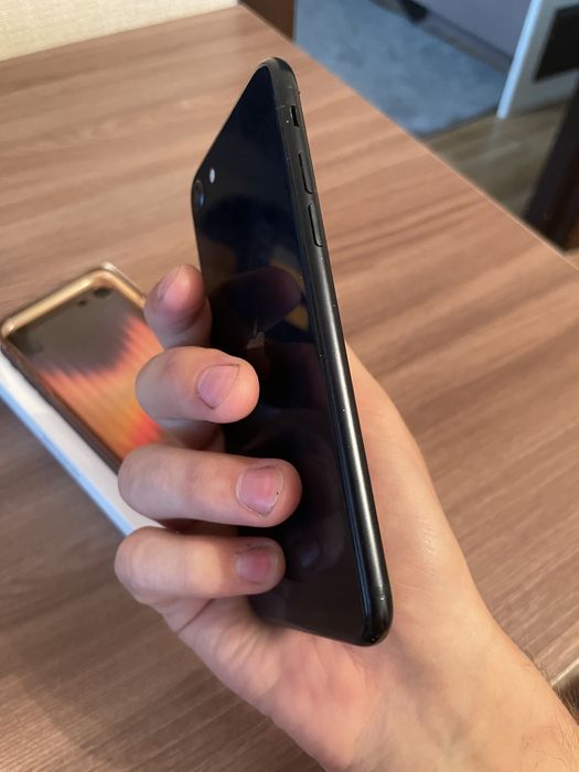 Iphone SE  2022  64gb