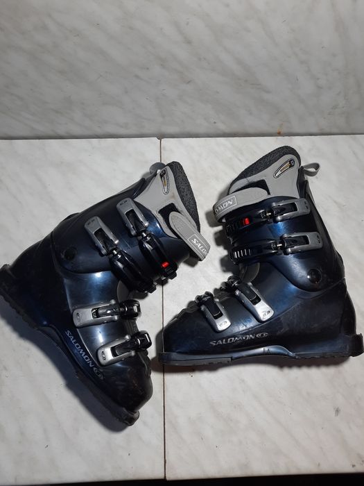 Clapari ski schi Salomon mondo 25,5 corespunde mărimii 39,5