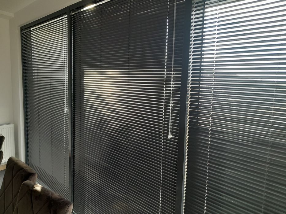 Jaluzele aluminiu culoare gri antracit, 25 mm