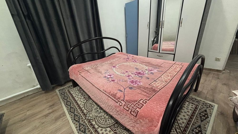 Железная кровать