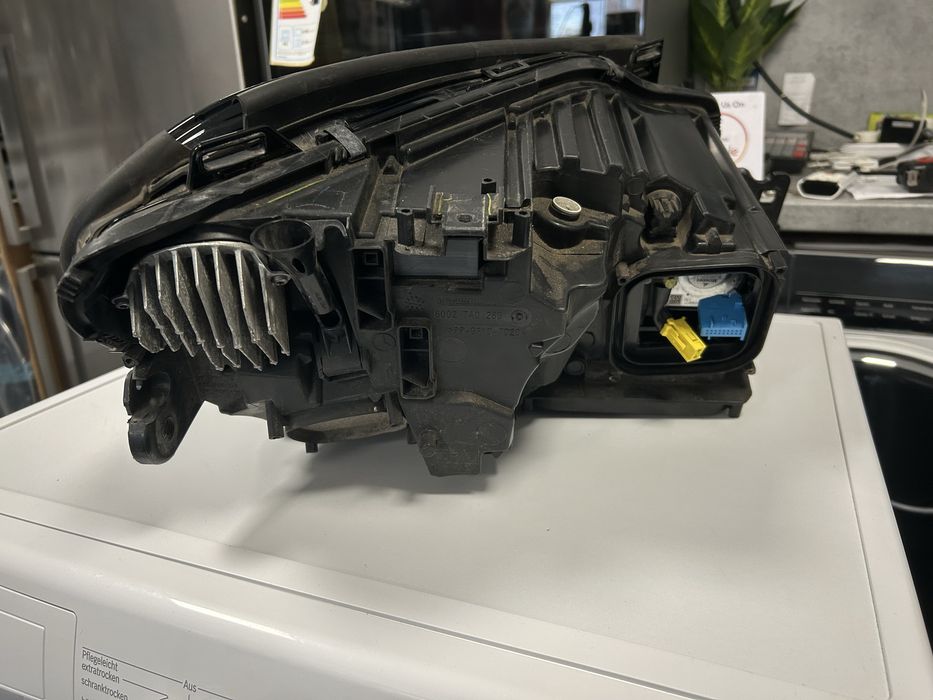 Оригинален фар Мерцедес гле -Mercedes Gle w 166