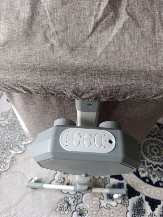 Chaqaloq uchun Elektron belanchak kravat