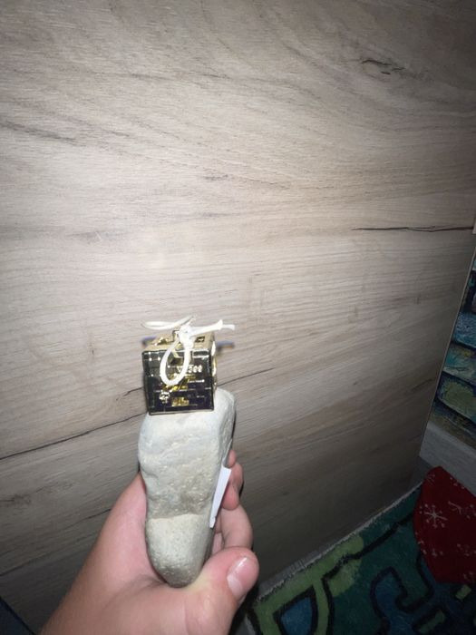 Золотй куб киндер джой